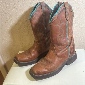 Justin Gypsy boots size 8 1/2